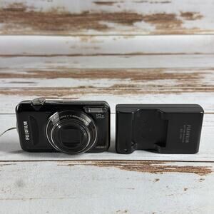 Fujifilm FINEPIX T300 Black compact digital camera 14MP With Charger